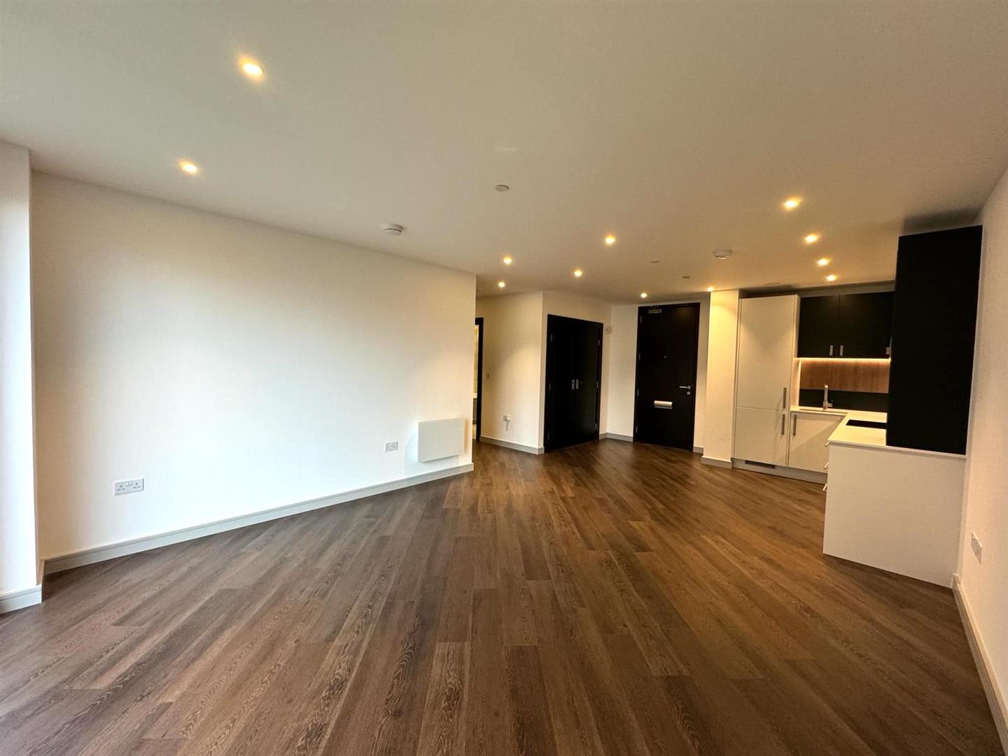 Living room pic 5.jpeg