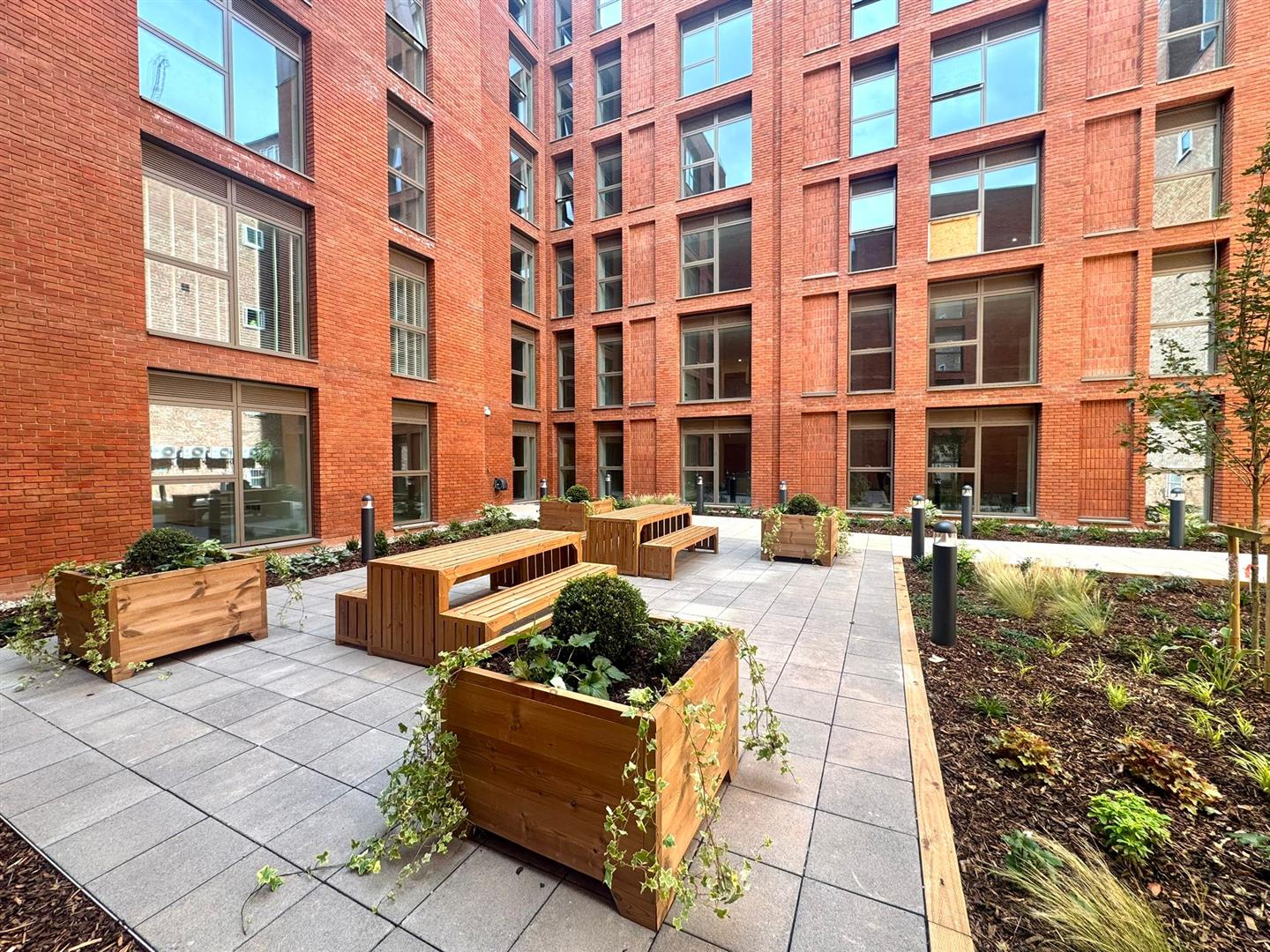 Communal garden 2 pic 5.jpeg