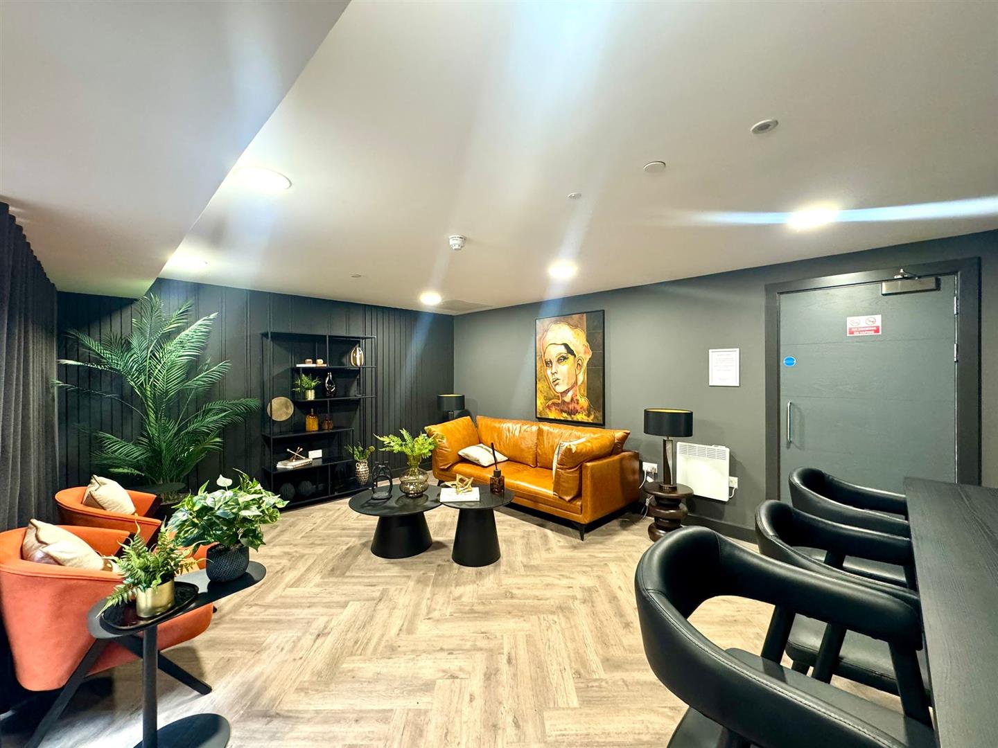 Residents lounge pic 1.jpeg