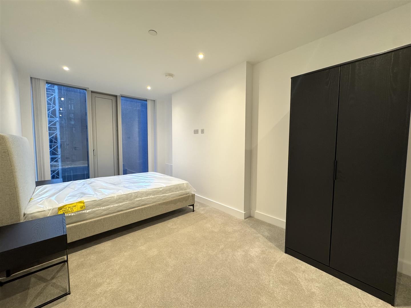 Bedroom 1 Pic 3.jpeg