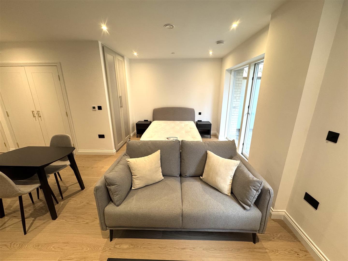 Living Area pic 17.jpeg