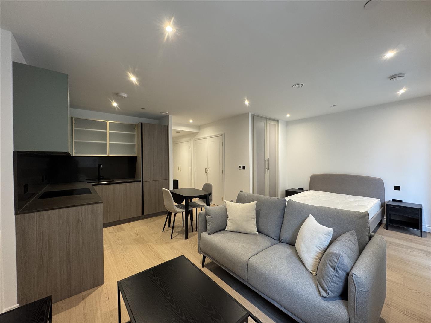 Living Area pic 13.jpeg