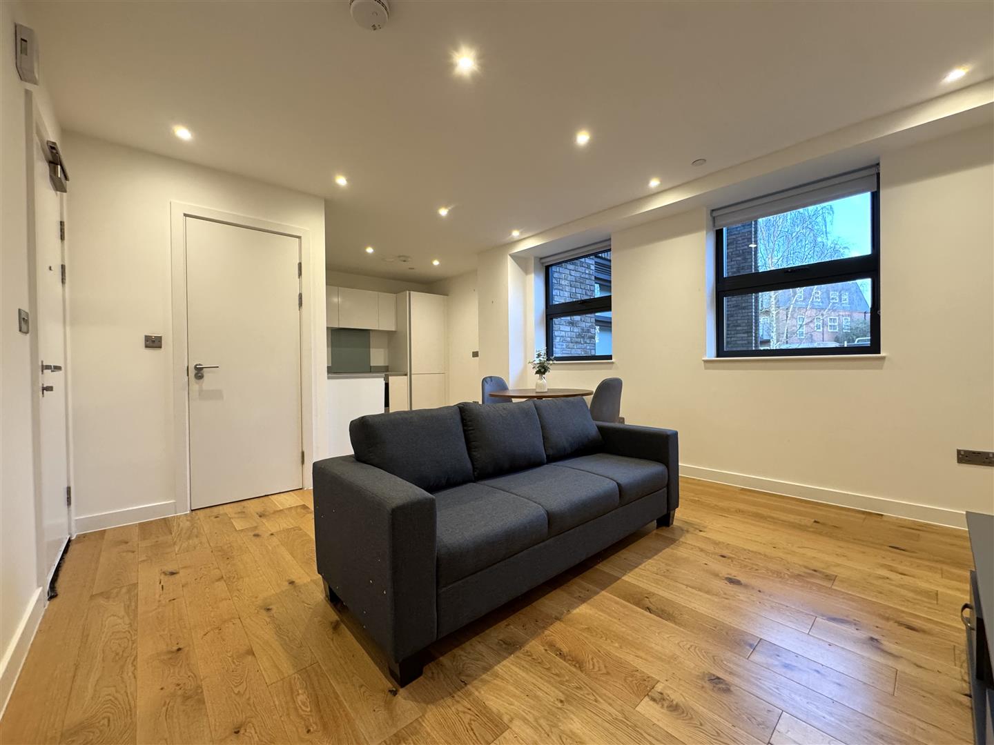 Living area pic 3.jpeg