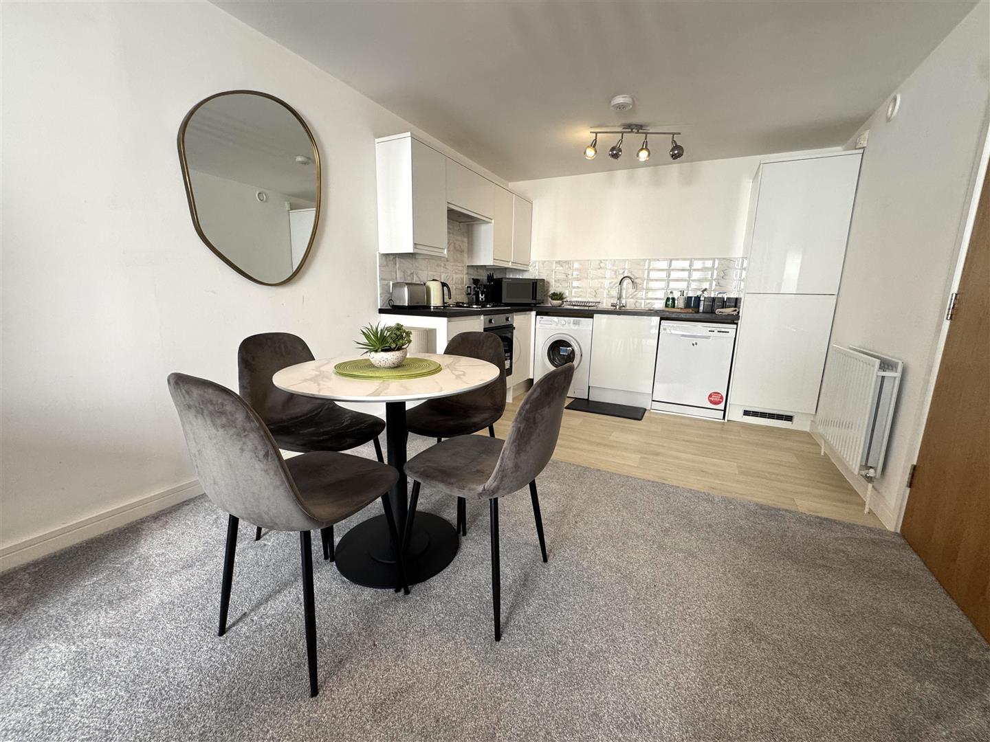 Kitchen diner pic 2.jpeg