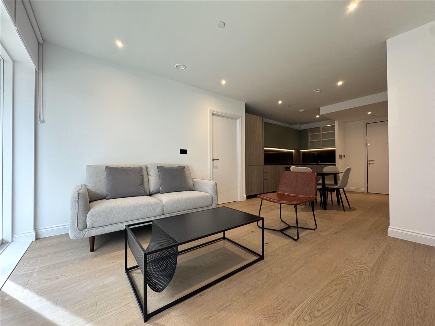 Living Area pic 10.jpeg