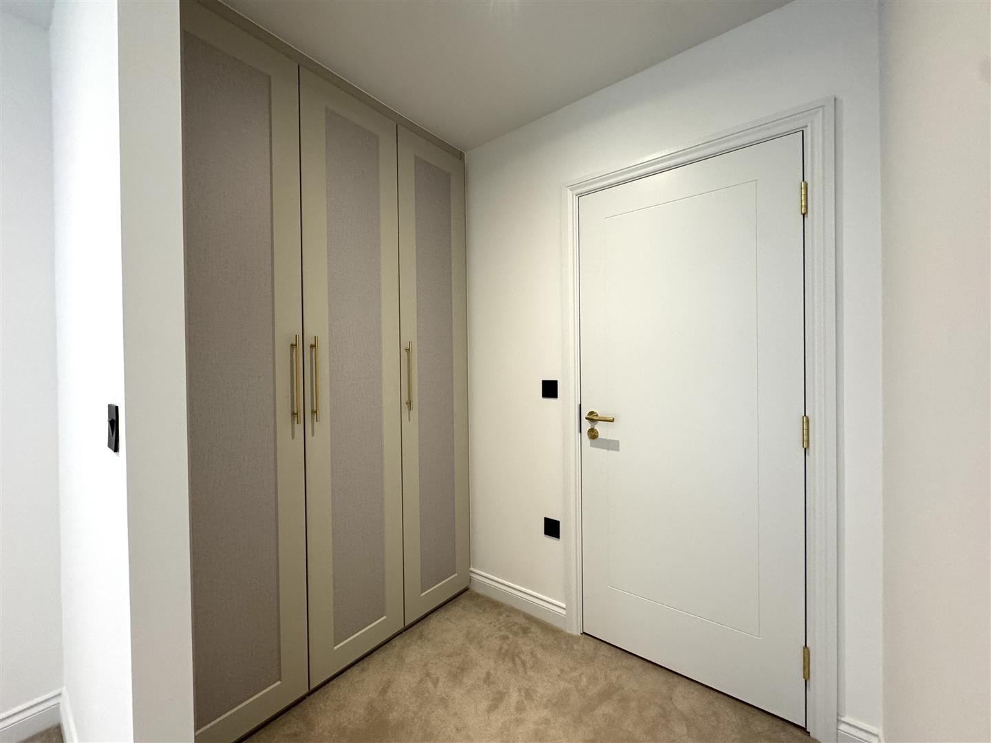 Dressing Area pic 2.jpeg