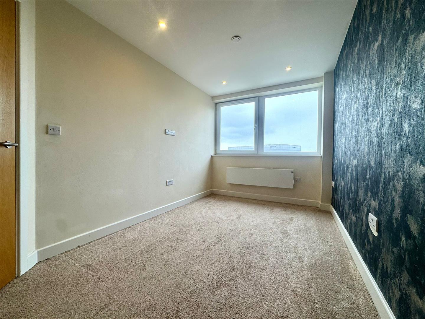Second bedroom pic 1.jpeg