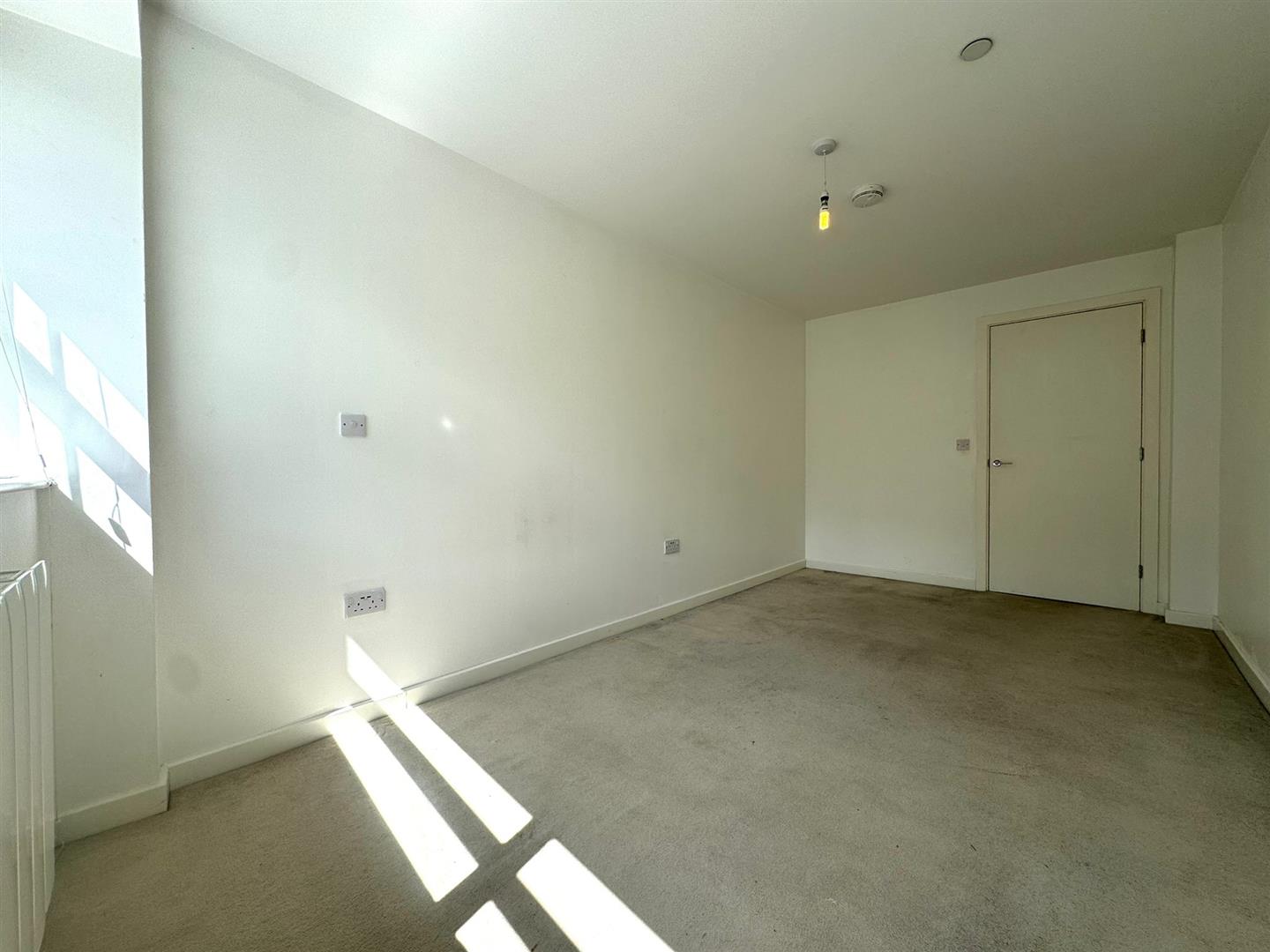 Bedroom pic 2.jpeg