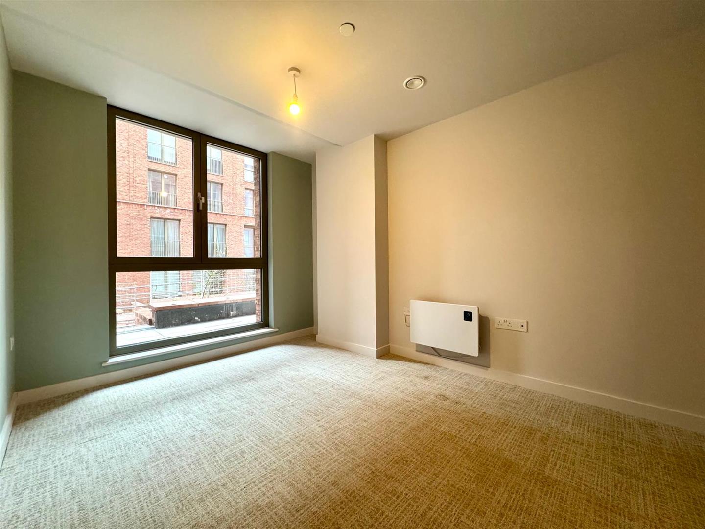 Main bedroom pic 3.jpeg