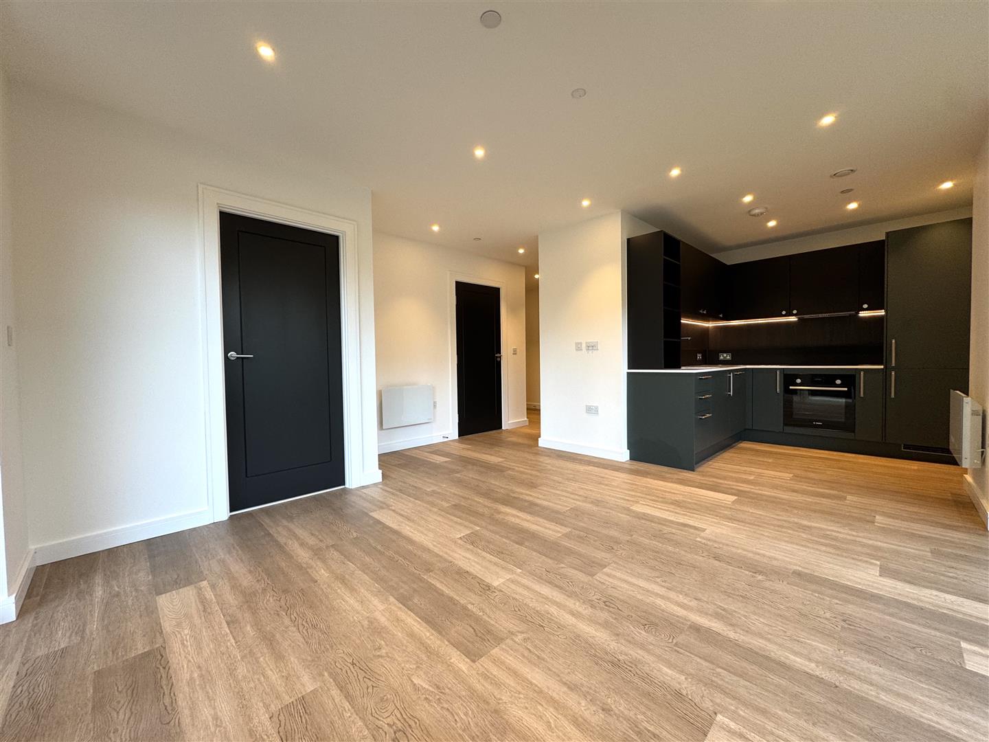 Living Room Pic 8.jpeg