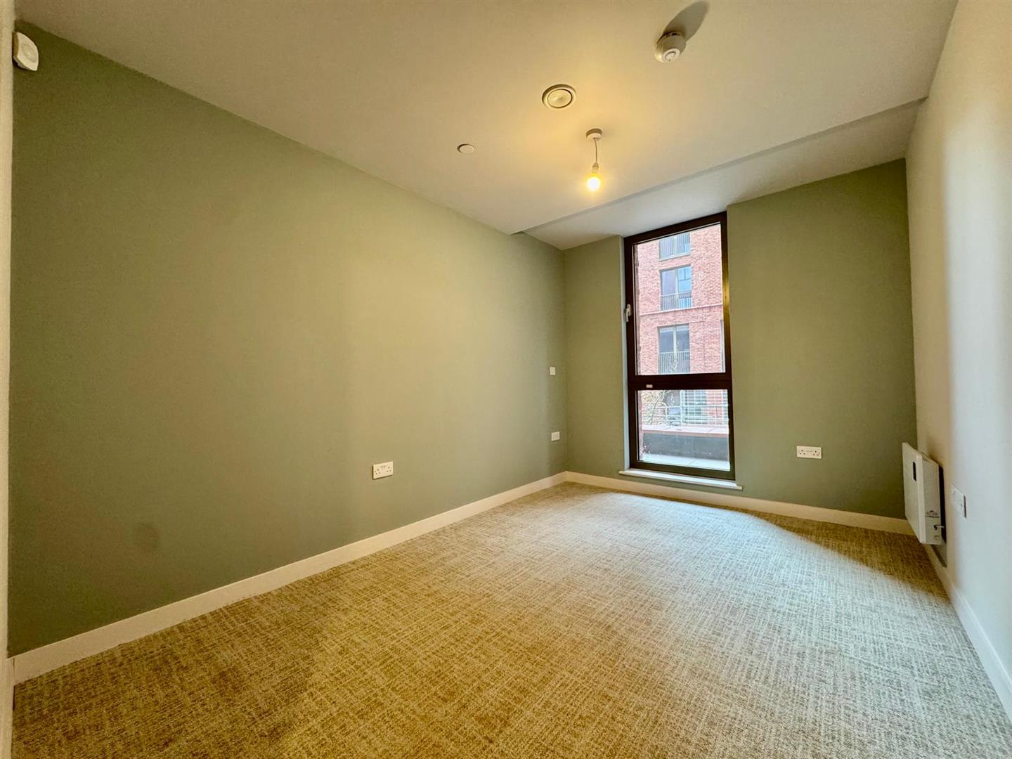 Second bedroom pic 1.jpeg