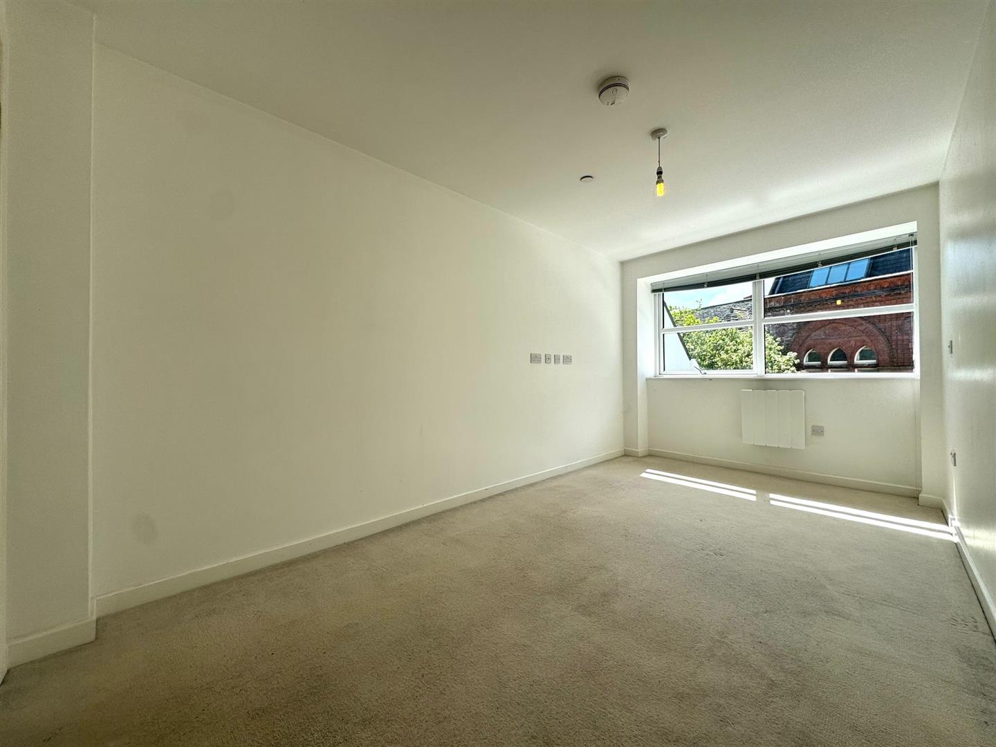 Bedroom pic 3.jpeg