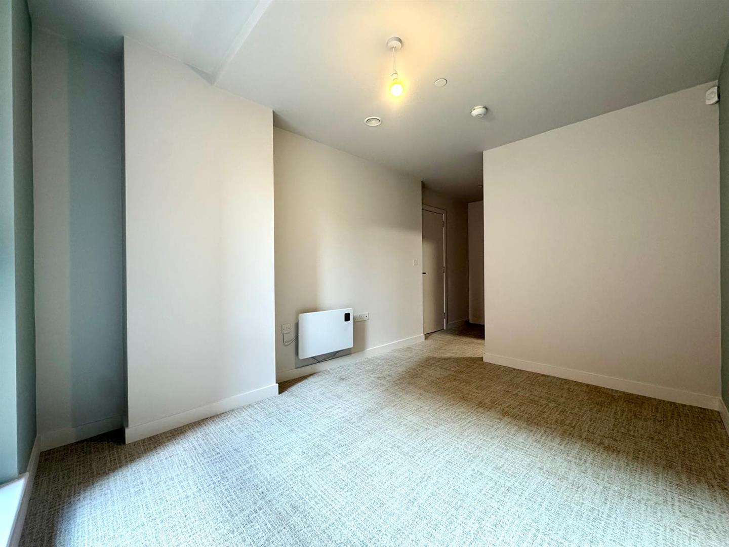 Main bedroom pic 2.jpeg