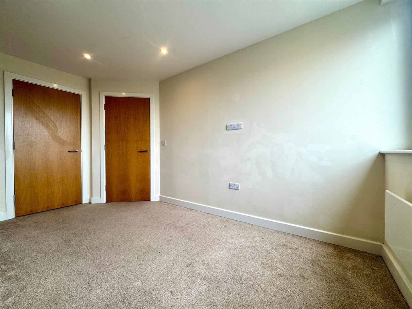 Second bedroom pic 2.jpeg