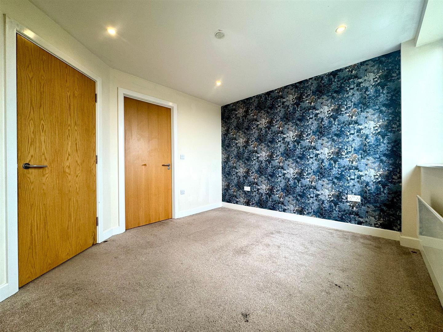 Main bedroom pic 1.jpeg