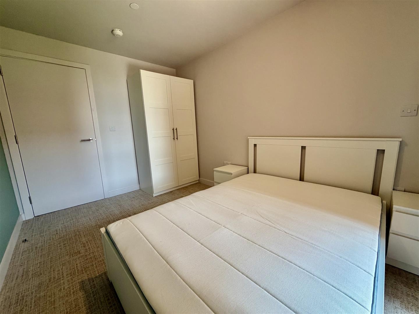 Bedroom (2).jpeg