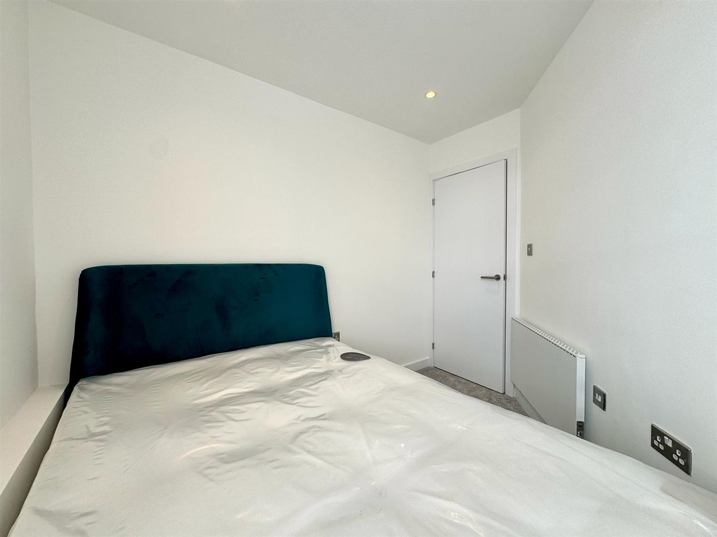 Bedroom pic 2.jpeg