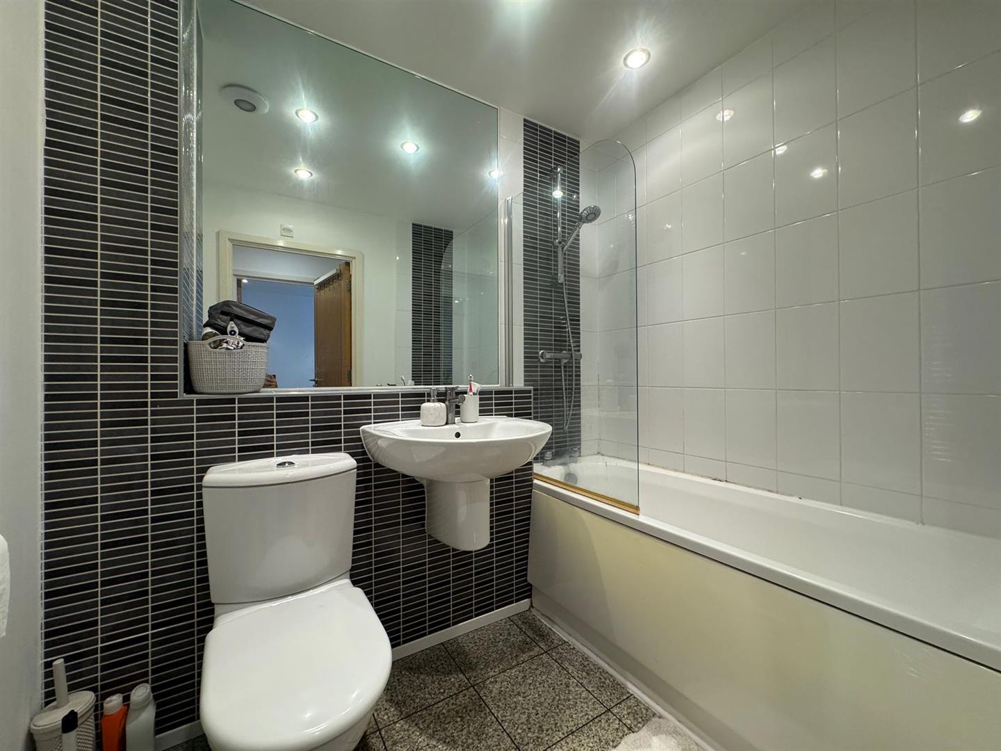 Bathroom.jpeg