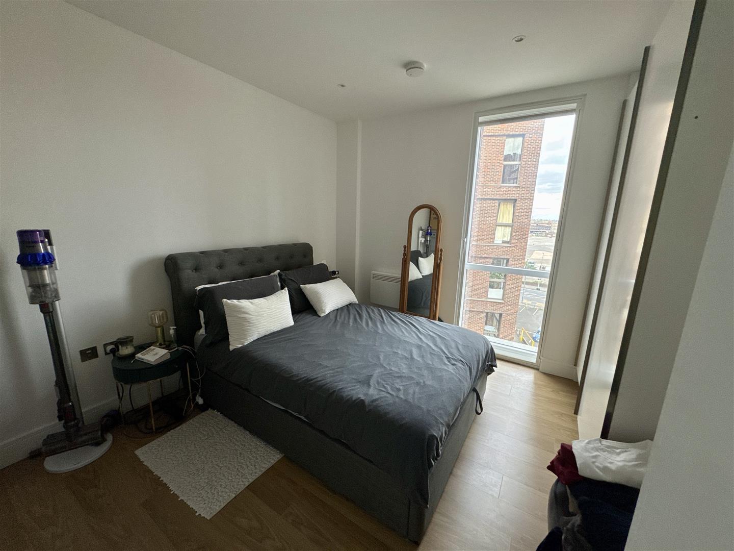 Bed 1.jpg