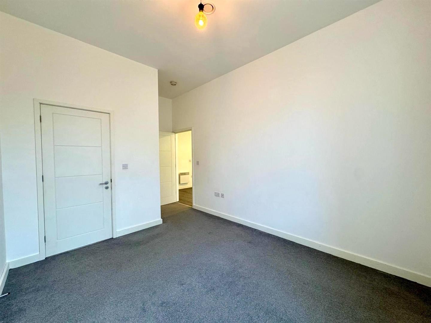 Bedroom 1.jpeg