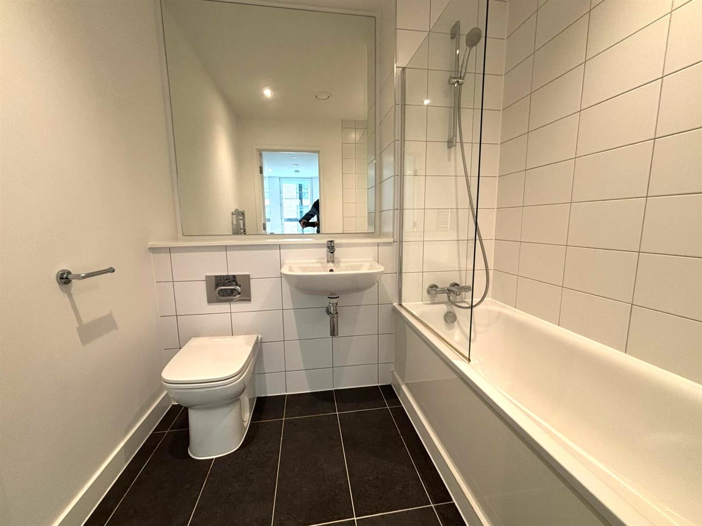 ensuite.jpeg