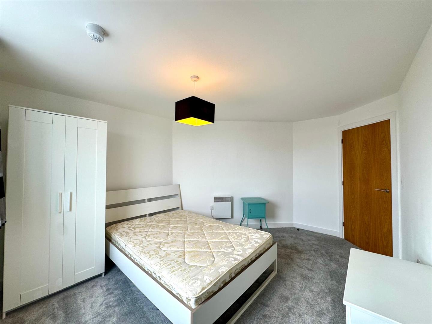 Second bedroom pic 1.jpeg