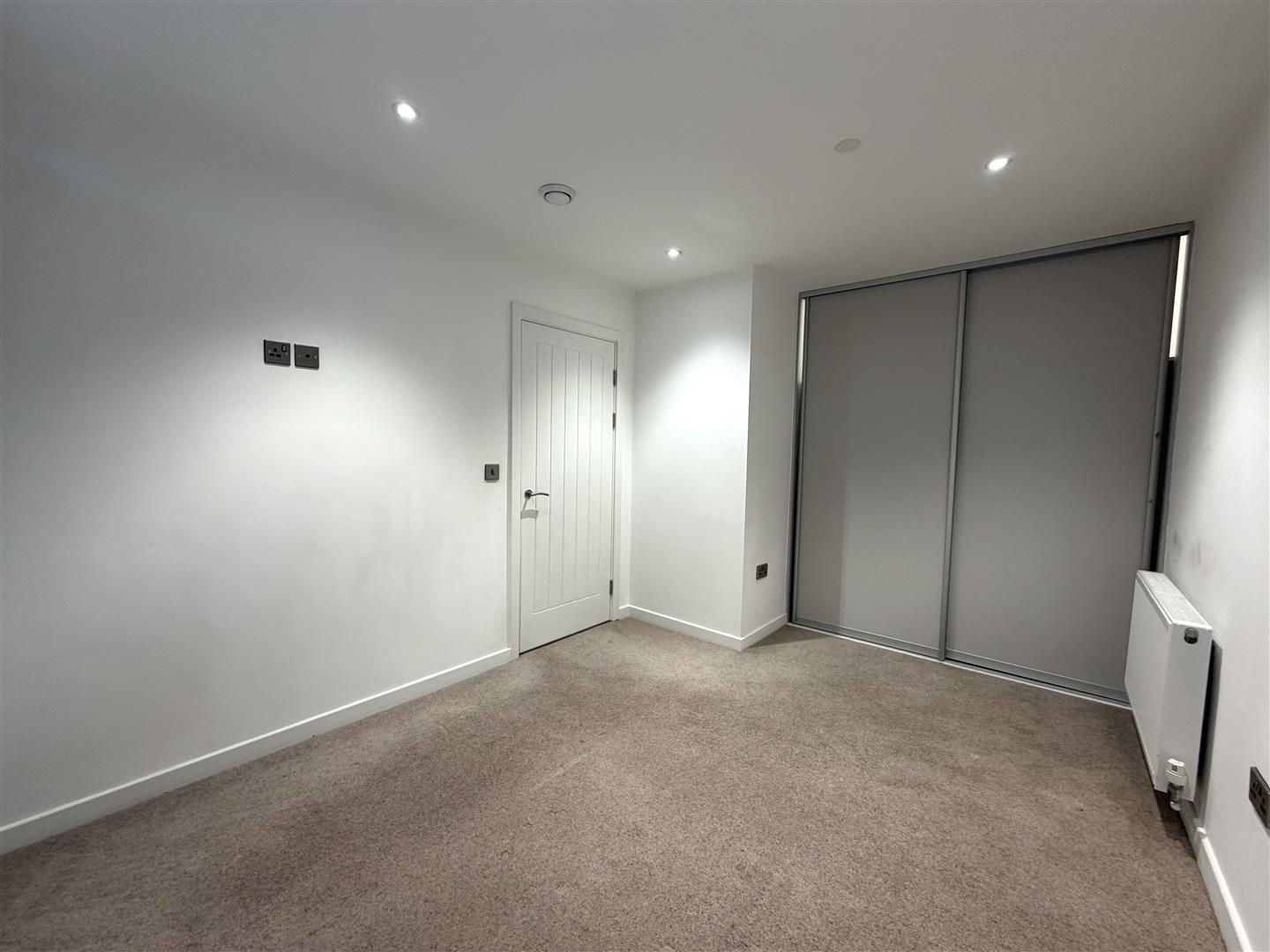 Bedroom pic 4.jpeg