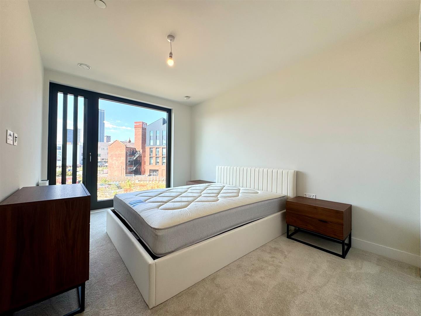 Bedroom pic 1.jpeg