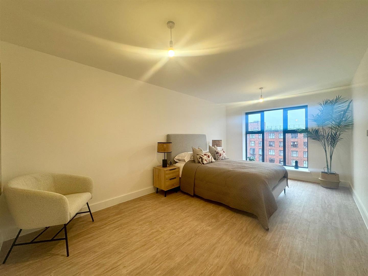 Bedroom pic 2