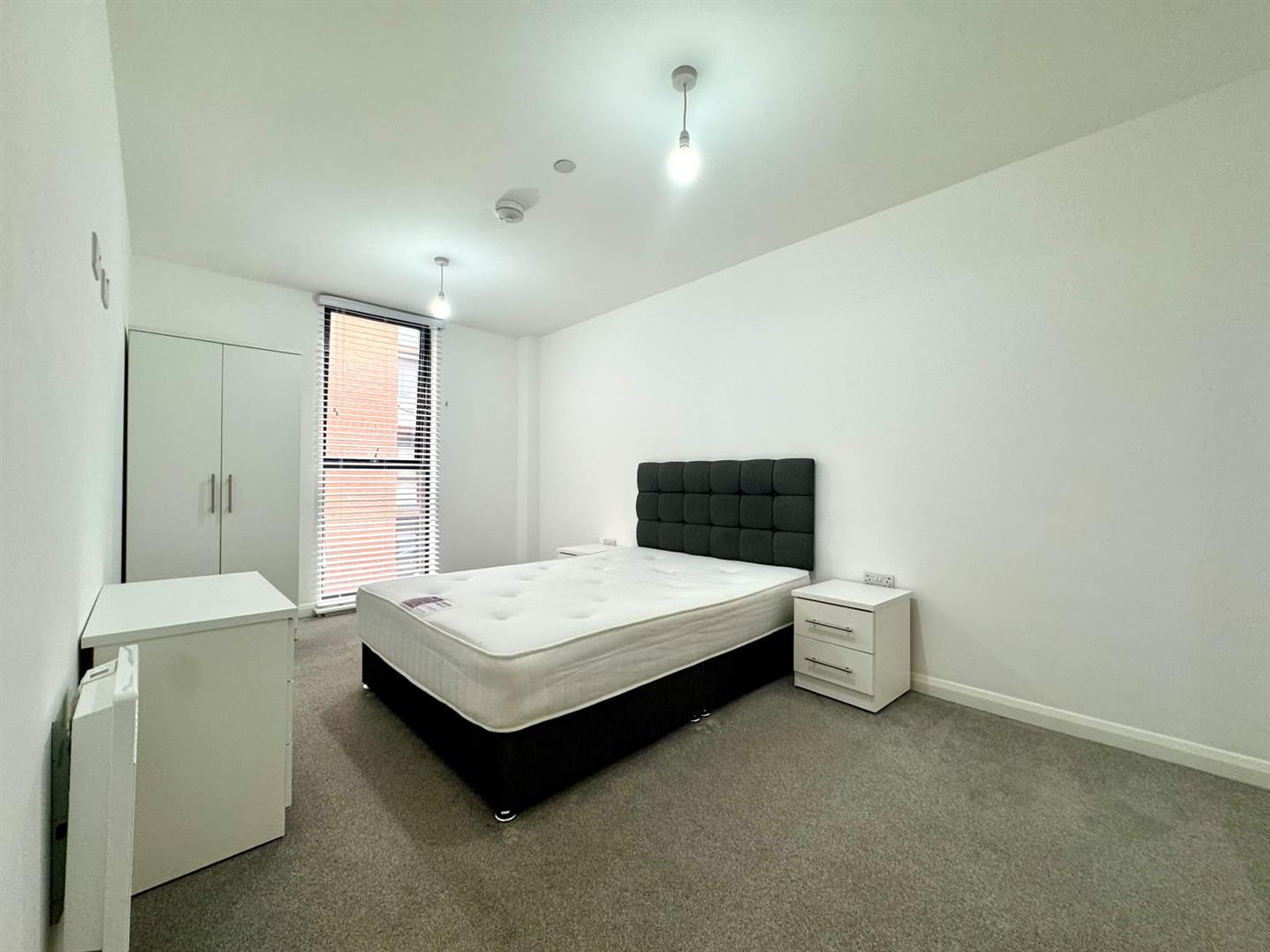 Second bedroom pic 1.jpeg