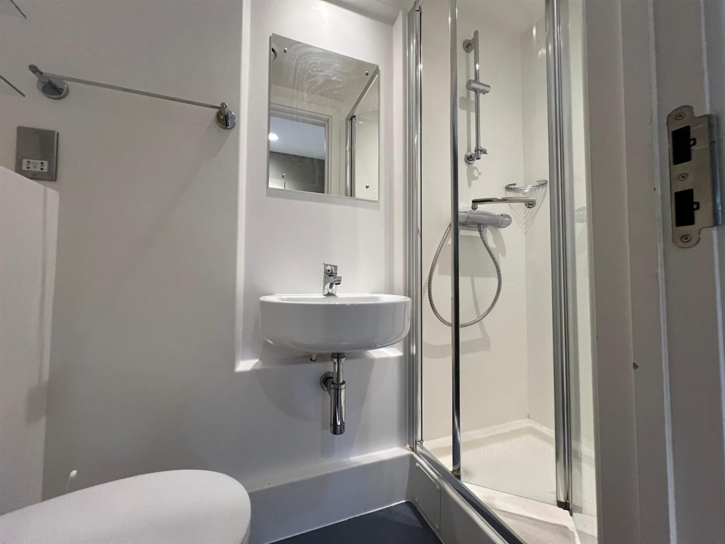 Shower room.jpg