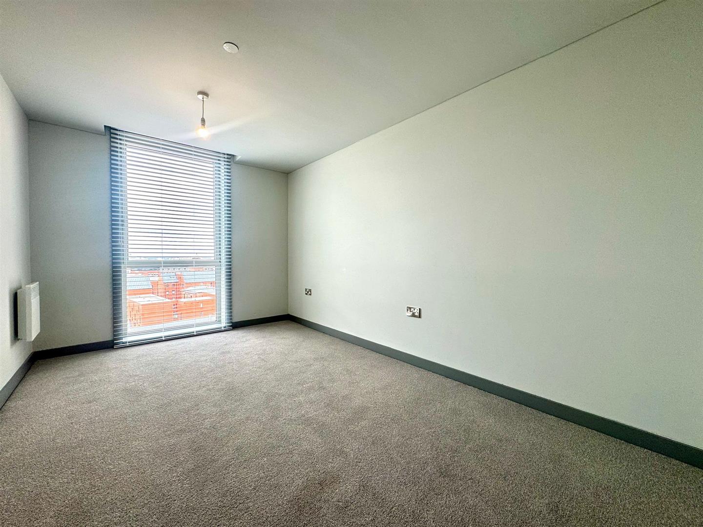 Second bedroom pic 1.jpeg